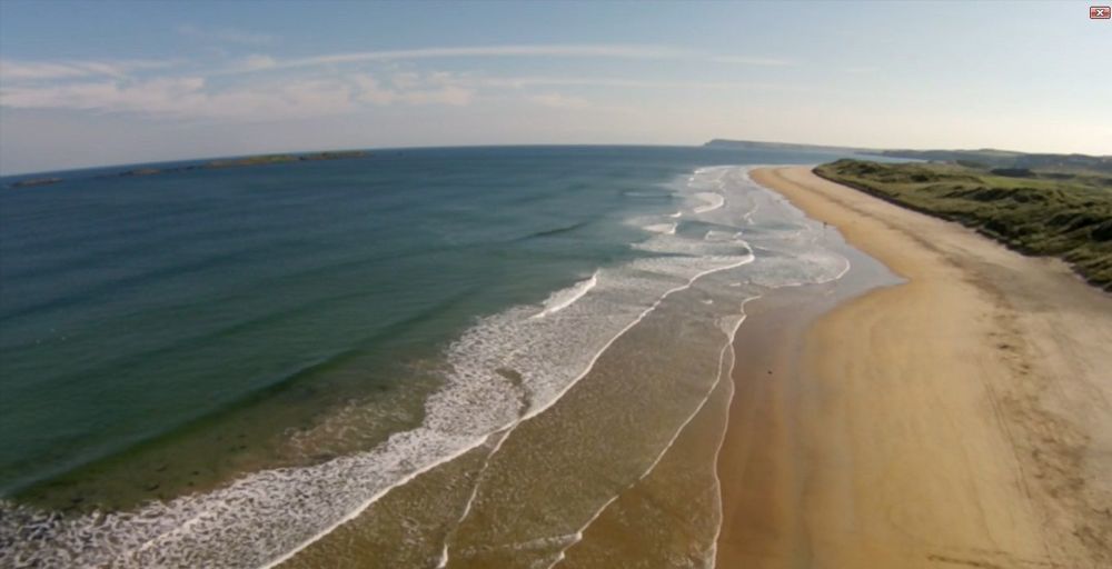 Portrush Adelphi Hotel Ngoại thất bức ảnh Aerial view of the beach