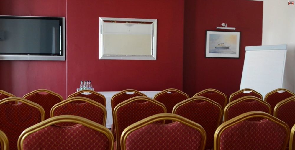 Portrush Adelphi Hotel Ngoại thất bức ảnh The conference room