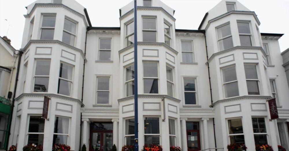 Portrush Adelphi Hotel Ngoại thất bức ảnh The former home of the school, 1–3 St. Mary's Square, Brighton